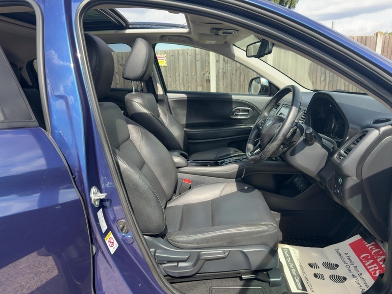Honda 1.5 I-VTEC EX SUV 5DR PETROL CVT AUTO SUNROOF HEATED SEATS SAT NAV BLUETOOTH DAB STEREO REAR CAMERA PARKING AIDS 2 OWNERS 70000 MILES FSH 9 SERVICES 72-74 Mitcham Road