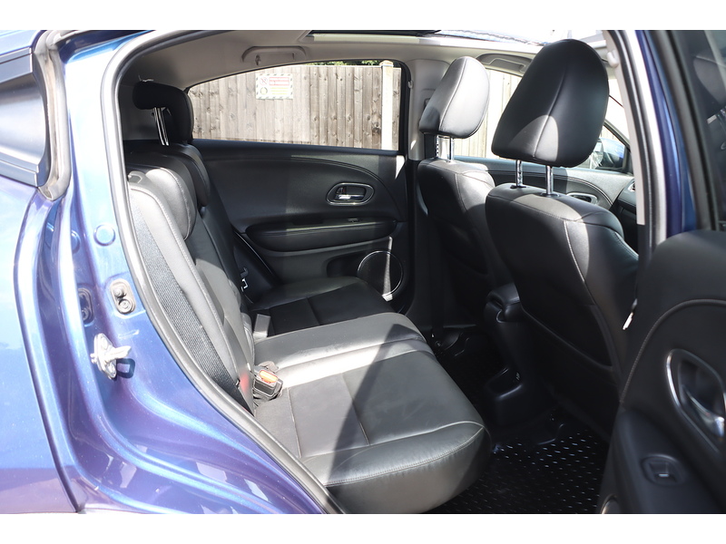 Honda 1.5 I-VTEC EX SUV 5DR PETROL CVT AUTO SUNROOF HEATED SEATS SAT NAV BLUETOOTH DAB STEREO REAR CAMERA PARKING AIDS 2 OWNERS 70000 MILES FSH 9 SERVICES 72-74 Mitcham Road