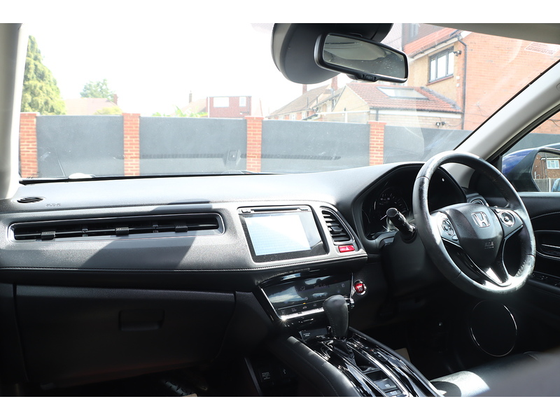 Honda 1.5 I-VTEC EX SUV 5DR PETROL CVT AUTO SUNROOF HEATED SEATS SAT NAV BLUETOOTH DAB STEREO REAR CAMERA PARKING AIDS 2 OWNERS 70000 MILES FSH 9 SERVICES 72-74 Mitcham Road