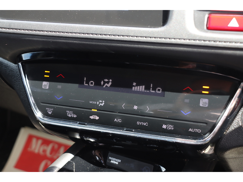 Honda 1.5 I-VTEC EX SUV 5DR PETROL CVT AUTO SUNROOF HEATED SEATS SAT NAV BLUETOOTH DAB STEREO REAR CAMERA PARKING AIDS 2 OWNERS 70000 MILES FSH 9 SERVICES 72-74 Mitcham Road