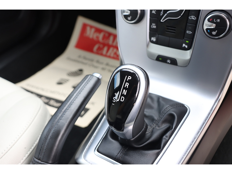Volvo 1.5 T3 GPF Inscription Hatchback 5dr Petrol Auto Euro 6 (s/s) (152 ps) 72-74 Mitcham Road