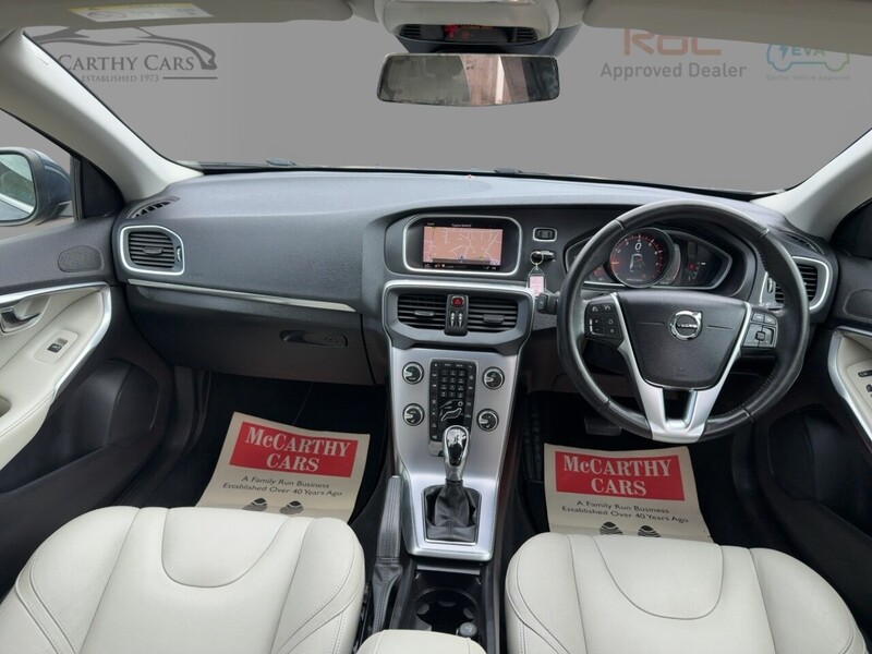 Volvo 1.5 T3 GPF Inscription Hatchback 5dr Petrol Auto Euro 6 (s/s) (152 ps) 72-74 Mitcham Road