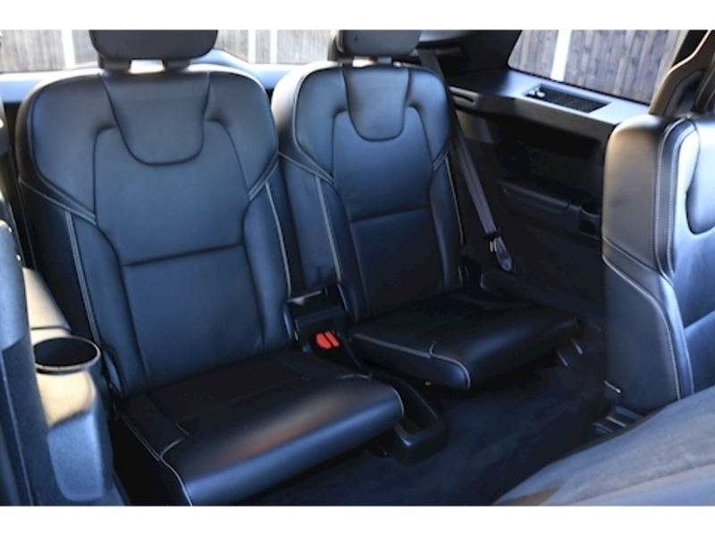 Volvo 2.0 D5 PowerPulse R-Design SUV 5dr Diesel Auto 4WD Euro 6 (s/s) (235 ps) 72-74 Mitcham Road