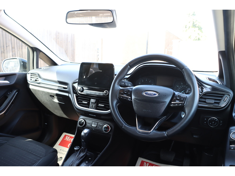 Ford 1.0T ECOBOOST ZETEC HATCHBACK 5DR PETROL AUTO SAT NAV BLUETOOTH DAB STEREO APPLE CARPLAY REAR CAMERA PARKING AIDS JUST 2 OWNERS ONLY 28000 MILES SH 92-96 Mitcham Road