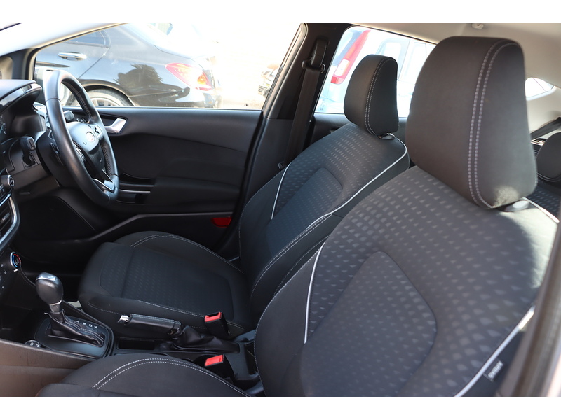 Ford 1.0T ECOBOOST ZETEC HATCHBACK 5DR PETROL AUTO SAT NAV BLUETOOTH DAB STEREO APPLE CARPLAY REAR CAMERA PARKING AIDS JUST 2 OWNERS ONLY 28000 MILES SH 92-96 Mitcham Road