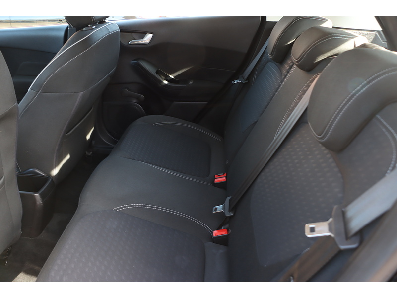 Ford 1.0T ECOBOOST ZETEC HATCHBACK 5DR PETROL AUTO SAT NAV BLUETOOTH DAB STEREO APPLE CARPLAY REAR CAMERA PARKING AIDS JUST 2 OWNERS ONLY 28000 MILES SH 92-96 Mitcham Road
