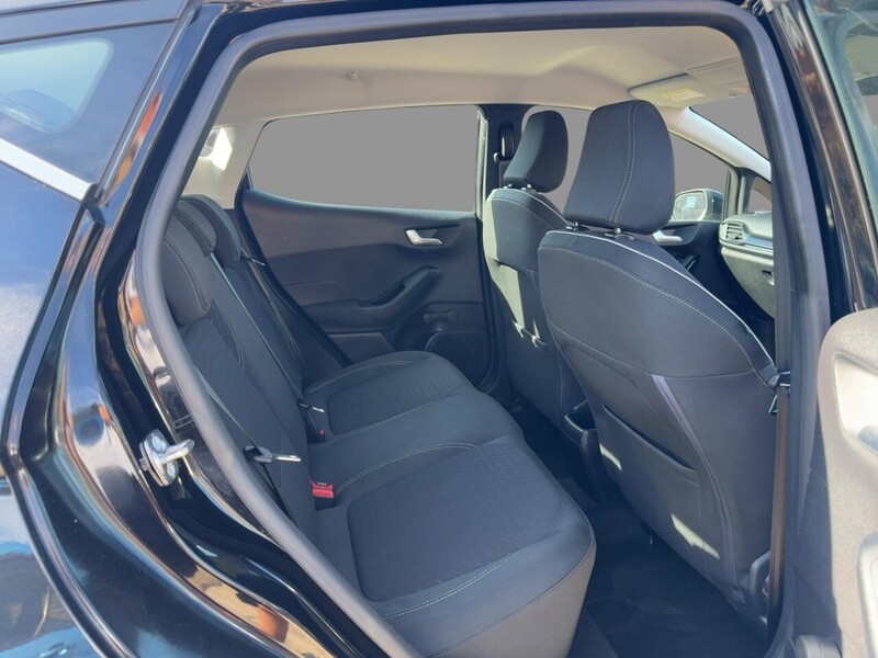 Ford 1.0T ECOBOOST ZETEC HATCHBACK 5DR PETROL AUTO SAT NAV BLUETOOTH DAB STEREO APPLE CARPLAY REAR CAMERA PARKING AIDS JUST 2 OWNERS ONLY 28000 MILES SH 92-96 Mitcham Road
