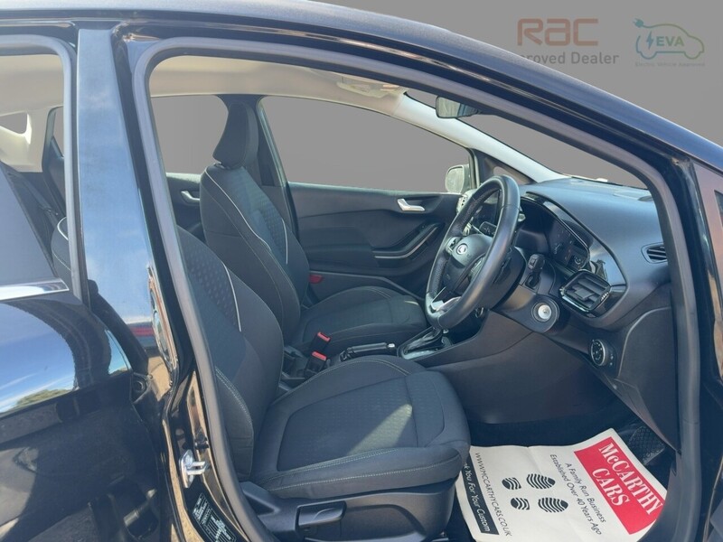 Ford 1.0T ECOBOOST ZETEC HATCHBACK 5DR PETROL AUTO SAT NAV BLUETOOTH DAB STEREO APPLE CARPLAY REAR CAMERA PARKING AIDS JUST 2 OWNERS ONLY 28000 MILES SH 92-96 Mitcham Road