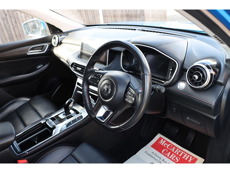 MG 1.5 T-GDI EXCITE SUV 5DR PETROL DCT AUTO SAT NAV BLUETOOTH DAB STEREO APPLE CARPLAY REAR CAMERA WITH PARKING AIDS JUST 2 OWNERS ONLY 55000 MILES SH 72-74 Mitcham Road