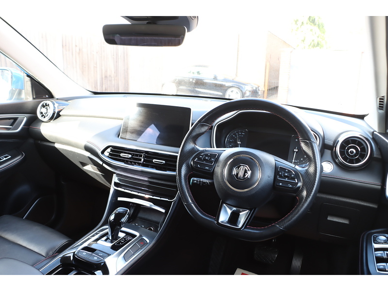 MG 1.5 T-GDI EXCITE SUV 5DR PETROL DCT AUTO SAT NAV BLUETOOTH DAB STEREO APPLE CARPLAY REAR CAMERA WITH PARKING AIDS JUST 2 OWNERS ONLY 55000 MILES SH 72-74 Mitcham Road