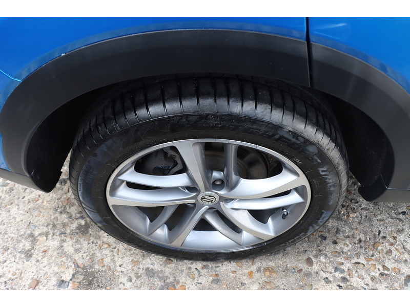 MG 1.5 T-GDI EXCITE SUV 5DR PETROL DCT AUTO SAT NAV BLUETOOTH DAB STEREO APPLE CARPLAY REAR CAMERA WITH PARKING AIDS JUST 2 OWNERS ONLY 55000 MILES SH 72-74 Mitcham Road