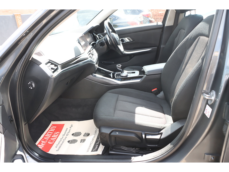 BMW 330E 2.0 12KWH SE PRO TOURING 5DR PETROL PLUG-IN HYBRID AUTO SUNROOF SAT NAV BLUETOOTH APPLE CARPLAY REAR CAMERA PARKING AIDS 2 OWNERS 74000 MILES SH 72-74 Mitcham Road