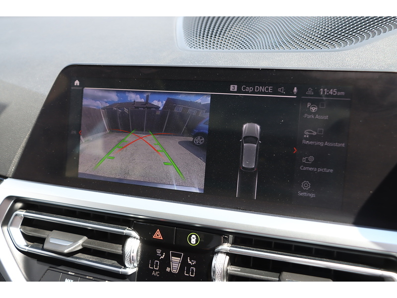 BMW 330E 2.0 12KWH SE PRO TOURING 5DR PETROL PLUG-IN HYBRID AUTO SUNROOF SAT NAV BLUETOOTH APPLE CARPLAY REAR CAMERA PARKING AIDS 2 OWNERS 74000 MILES SH 72-74 Mitcham Road