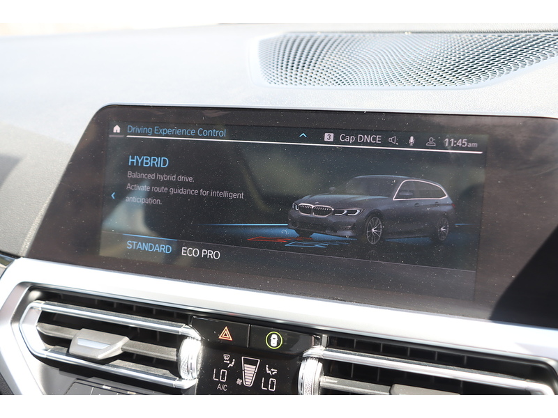 BMW 330E 2.0 12KWH SE PRO TOURING 5DR PETROL PLUG-IN HYBRID AUTO SUNROOF SAT NAV BLUETOOTH APPLE CARPLAY REAR CAMERA PARKING AIDS 2 OWNERS 74000 MILES SH 72-74 Mitcham Road