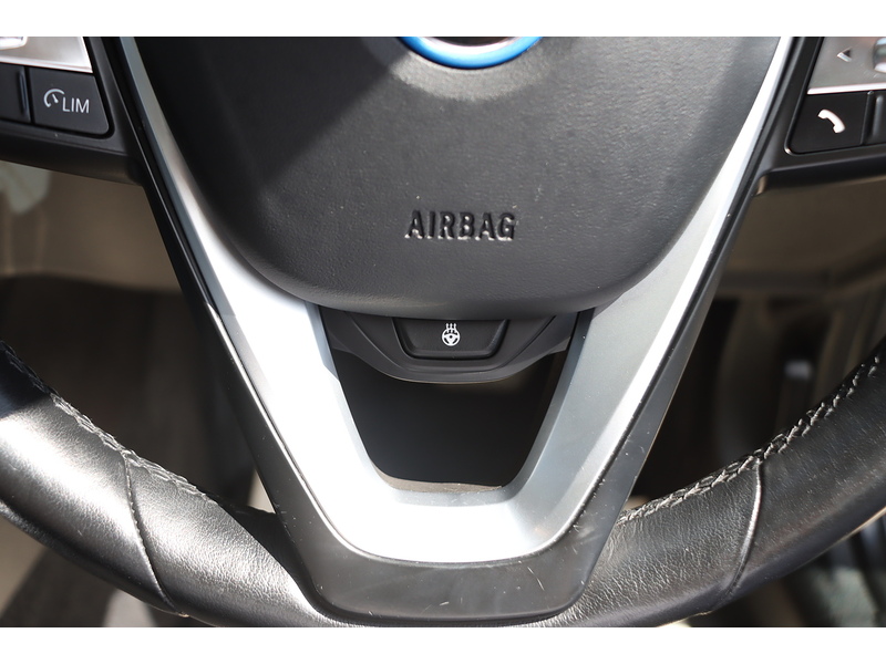 BMW 330E 2.0 12KWH SE PRO TOURING 5DR PETROL PLUG-IN HYBRID AUTO SUNROOF SAT NAV BLUETOOTH APPLE CARPLAY REAR CAMERA PARKING AIDS 2 OWNERS 74000 MILES SH 72-74 Mitcham Road