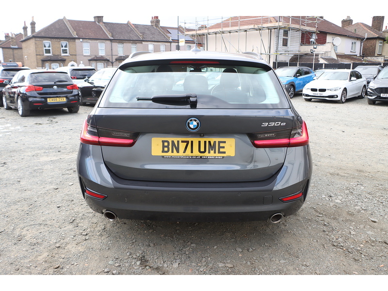 BMW 330E 2.0 12KWH SE PRO TOURING 5DR PETROL PLUG-IN HYBRID AUTO SUNROOF SAT NAV BLUETOOTH APPLE CARPLAY REAR CAMERA PARKING AIDS 2 OWNERS 74000 MILES SH 72-74 Mitcham Road