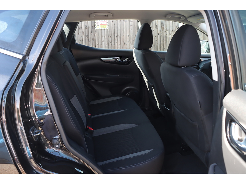 Nissan 1.3 DIG-T ACENTA PREMIUM SUV 5DR PETROL DCT AUTO SAT NAV BLUETOOTH DAB STEREO APPLE CARPLAY REAR CAMERA PARKING AIDS JUST 2 OWNERS ONLY 43000 MILES SH 92-96 Mitcham Road