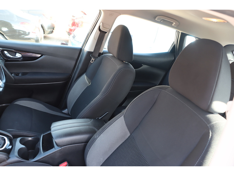 Nissan 1.3 DIG-T ACENTA PREMIUM SUV 5DR PETROL DCT AUTO SAT NAV BLUETOOTH DAB STEREO APPLE CARPLAY REAR CAMERA PARKING AIDS JUST 2 OWNERS ONLY 43000 MILES SH 92-96 Mitcham Road