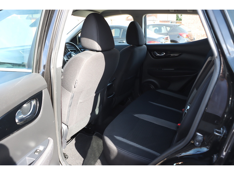 Nissan 1.3 DIG-T ACENTA PREMIUM SUV 5DR PETROL DCT AUTO SAT NAV BLUETOOTH DAB STEREO APPLE CARPLAY REAR CAMERA PARKING AIDS JUST 2 OWNERS ONLY 43000 MILES SH 92-96 Mitcham Road