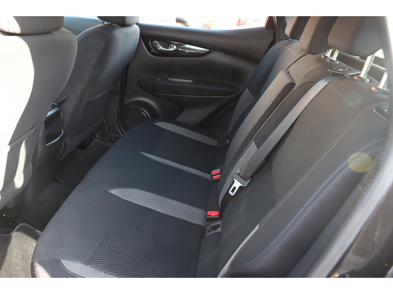 Nissan 1.3 DIG-T ACENTA PREMIUM SUV 5DR PETROL DCT AUTO SAT NAV BLUETOOTH DAB STEREO APPLE CARPLAY REAR CAMERA PARKING AIDS JUST 2 OWNERS ONLY 43000 MILES SH 92-96 Mitcham Road