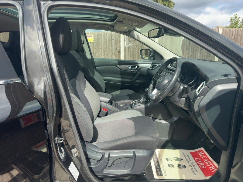 Nissan 1.3 DIG-T N-CONNECTA SUV 5DR PETROL DCT AUTO PAN ROOF SAT NAV BLUETOOTH DAB STEREO APPLE CARPLAY REAR CAMERA PARKING AIDS 2 OWNERS ONLY 46000 MILES SH 72-74 Mitcham Road