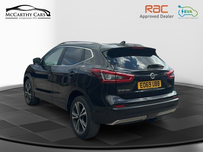Nissan 1.3 DIG-T N-CONNECTA SUV 5DR PETROL DCT AUTO PAN ROOF SAT NAV BLUETOOTH DAB STEREO APPLE CARPLAY REAR CAMERA PARKING AIDS 2 OWNERS ONLY 46000 MILES SH 72-74 Mitcham Road