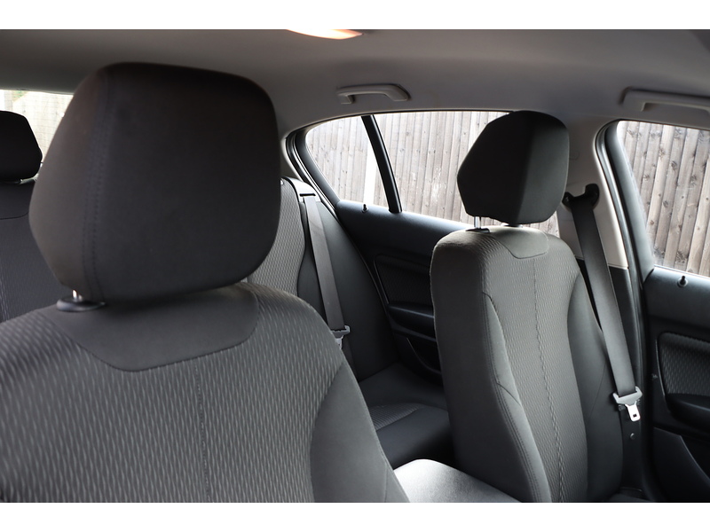 BMW 118I 1.5 SE HATCHBACK 5DR PETROL MANUAL SAT NAV BLUETOOTH DAB STEREO AIR CON PARKING AIDS JUST 1 OWNER FROM NEW ONLY 61000 MILES SH NO ULEZ CHARGE 72-74 Mitcham Road