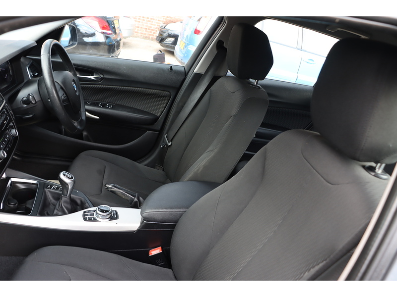 BMW 118I 1.5 SE HATCHBACK 5DR PETROL MANUAL SAT NAV BLUETOOTH DAB STEREO AIR CON PARKING AIDS JUST 1 OWNER FROM NEW ONLY 61000 MILES SH NO ULEZ CHARGE 72-74 Mitcham Road