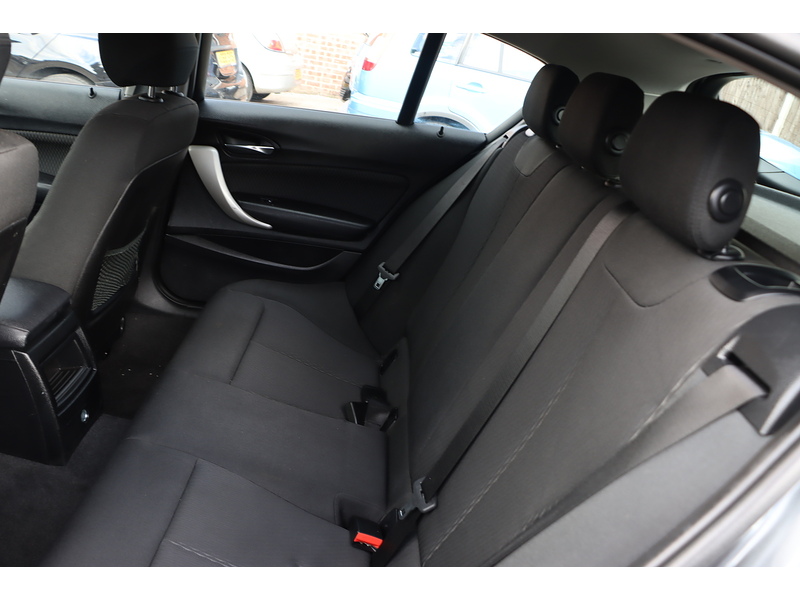 BMW 118I 1.5 SE HATCHBACK 5DR PETROL MANUAL SAT NAV BLUETOOTH DAB STEREO AIR CON PARKING AIDS JUST 1 OWNER FROM NEW ONLY 61000 MILES SH NO ULEZ CHARGE 72-74 Mitcham Road