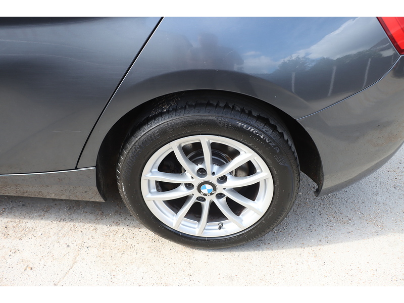 BMW 118I 1.5 SE HATCHBACK 5DR PETROL MANUAL SAT NAV BLUETOOTH DAB STEREO AIR CON PARKING AIDS JUST 1 OWNER FROM NEW ONLY 61000 MILES SH NO ULEZ CHARGE 72-74 Mitcham Road