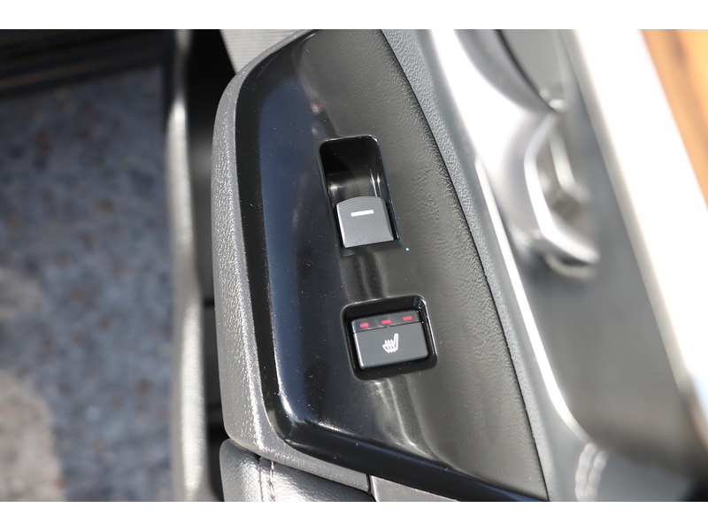 Honda 2.0 h i-MMD EX SUV 5dr Petrol Hybrid eCVT 4WD Euro 6 (s/s) (184 ps) 72-74 Mitcham Road