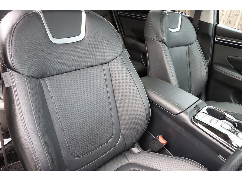 Hyundai 1.6 T-GDI 13.8KWH ULTIMATE SUV 5DR PETROL PLUG-IN HYBRID 4WD AUTO SUNROOF HEATED SEAT SATNAV BLUETOOTH APPLE CARPLAY REAR CAM 2 OWNERS 50000 MILES FSH 92-96 Mitcham Road