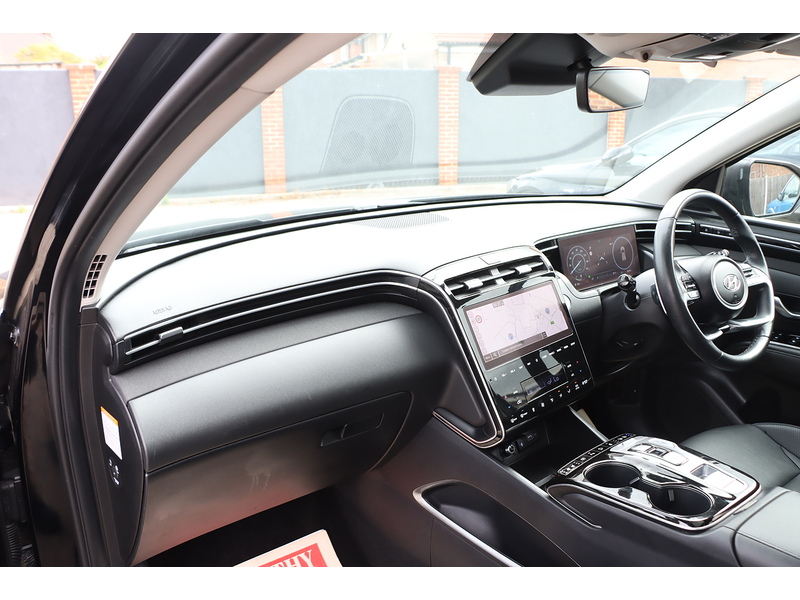Hyundai 1.6 T-GDI 13.8KWH ULTIMATE SUV 5DR PETROL PLUG-IN HYBRID 4WD AUTO SUNROOF HEATED SEAT SATNAV BLUETOOTH APPLE CARPLAY REAR CAM 2 OWNERS 50000 MILES FSH 92-96 Mitcham Road