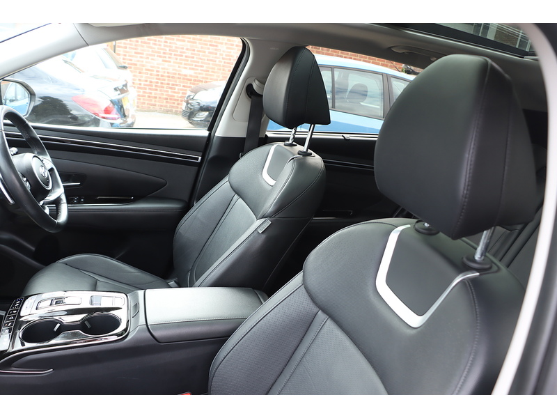 Hyundai 1.6 T-GDI 13.8KWH ULTIMATE SUV 5DR PETROL PLUG-IN HYBRID 4WD AUTO SUNROOF HEATED SEAT SATNAV BLUETOOTH APPLE CARPLAY REAR CAM 2 OWNERS 50000 MILES FSH 92-96 Mitcham Road
