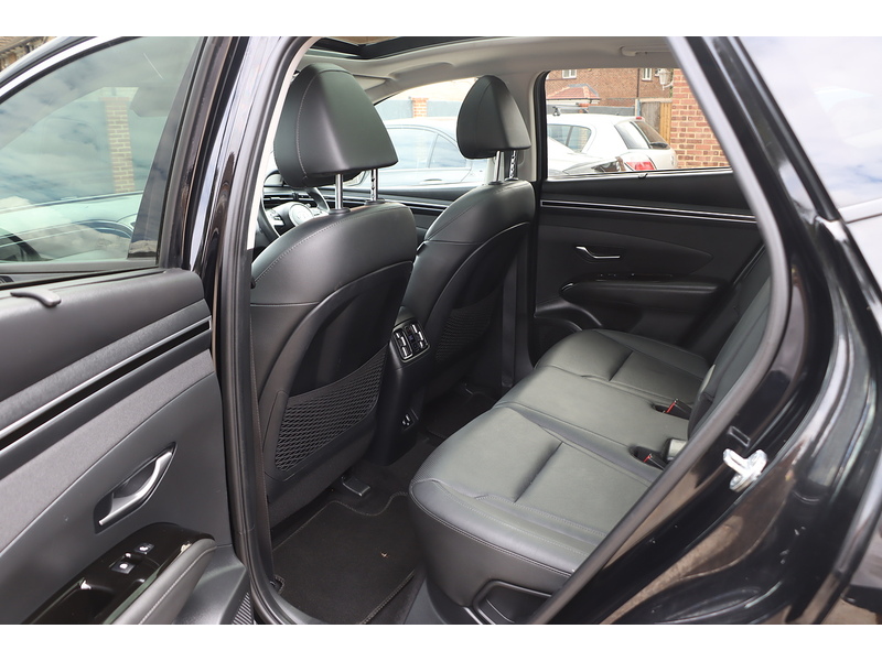 Hyundai 1.6 T-GDI 13.8KWH ULTIMATE SUV 5DR PETROL PLUG-IN HYBRID 4WD AUTO SUNROOF HEATED SEAT SATNAV BLUETOOTH APPLE CARPLAY REAR CAM 2 OWNERS 50000 MILES FSH 92-96 Mitcham Road