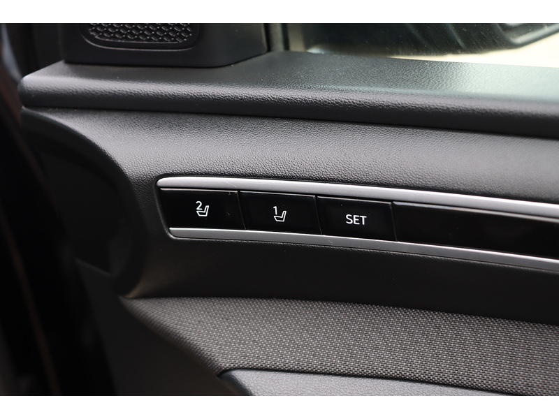 Hyundai 1.6 T-GDI 13.8KWH ULTIMATE SUV 5DR PETROL PLUG-IN HYBRID 4WD AUTO SUNROOF HEATED SEAT SATNAV BLUETOOTH APPLE CARPLAY REAR CAM 2 OWNERS 50000 MILES FSH 92-96 Mitcham Road