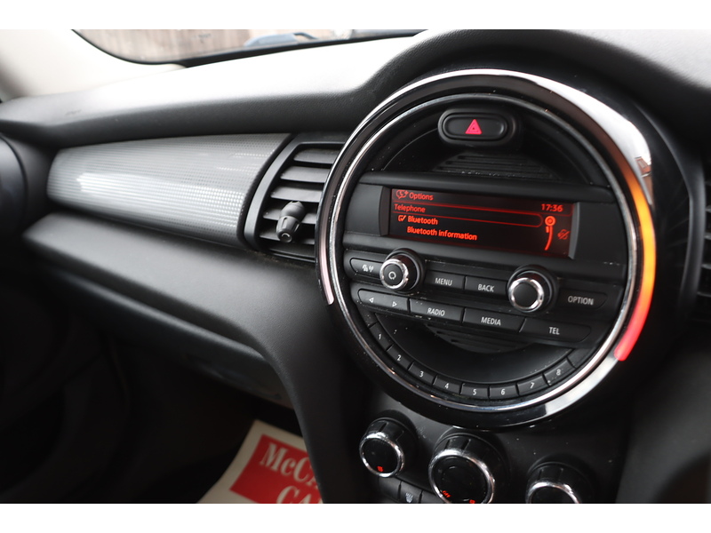 MINI 1.5 COOPER HATCHBACK 5DR PETROL AUTO BLUETOOTH DAB STEREO AIR CON PARKING AIDS JUST 2 OWNERS SAME OWNER FOR 8 YEARS ONLY 64000 MILES SH £35 ROAD TAX 72-74 Mitcham Road