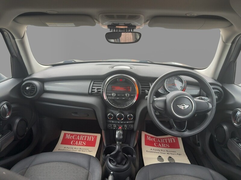MINI 1.5 COOPER HATCHBACK 5DR PETROL AUTO BLUETOOTH DAB STEREO AIR CON PARKING AIDS JUST 2 OWNERS SAME OWNER FOR 8 YEARS ONLY 64000 MILES SH £35 ROAD TAX 72-74 Mitcham Road