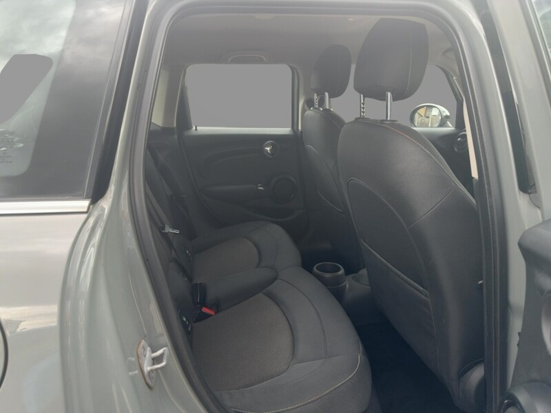 MINI 1.5 COOPER HATCHBACK 5DR PETROL AUTO BLUETOOTH DAB STEREO AIR CON PARKING AIDS JUST 2 OWNERS SAME OWNER FOR 8 YEARS ONLY 64000 MILES SH £35 ROAD TAX 72-74 Mitcham Road