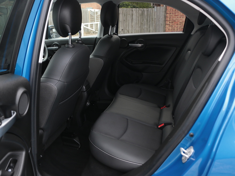Fiat 1.3 FIREFLY TURBO MULTIAIR CROSS PLUS SUV 5DR PETROL DCT AUTO SATNAV BLUETOOTH DAB STEREO APPLE CARPLAY REAR CAM PARKING AIDS 2 OWNERS 45000 MILES FSH 72-74 Mitcham Road