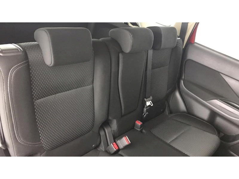 Mitsubishi 2.0 MIVEC Juro Auto Just 2 Owners Only 30,000 Miles FSH 72-74 Mitcham Road