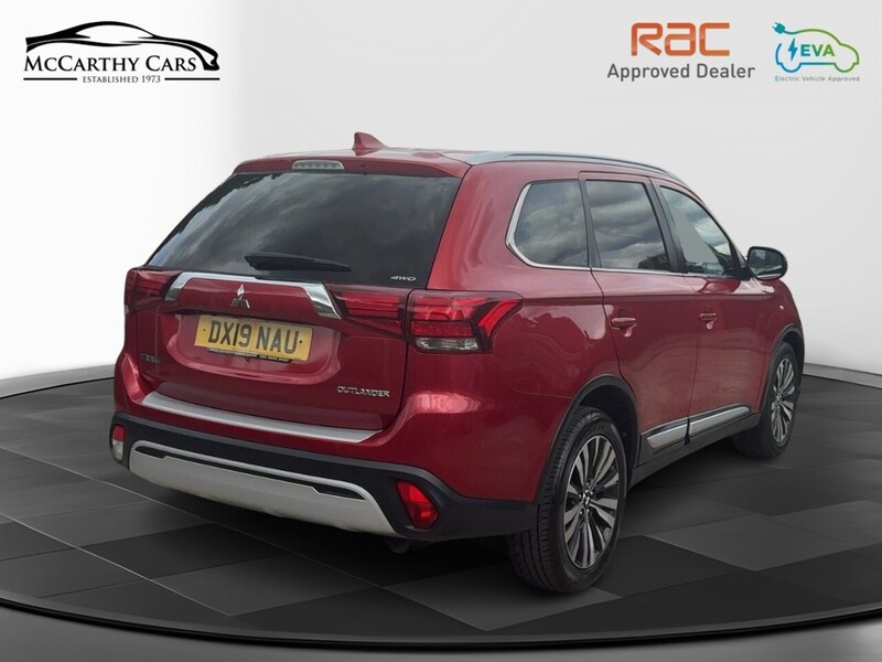Mitsubishi 2.0 MIVEC JURO AUTO 7 SEATER HEATED SEATS SAT NAV BLUETOOTH DAB STEREO APPLE CARPLAY REAR CAMERA 2 OWNERS SAME OWNER FOR 3 YEARS ONLY 30000 MILES FSH 72-74 Mitcham Road