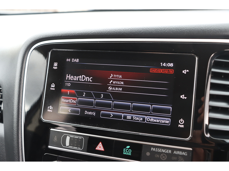 Mitsubishi 2.0 MIVEC JURO AUTO 7 SEATER HEATED SEATS SAT NAV BLUETOOTH DAB STEREO APPLE CARPLAY REAR CAMERA 2 OWNERS SAME OWNER FOR 3 YEARS ONLY 30000 MILES FSH 72-74 Mitcham Road