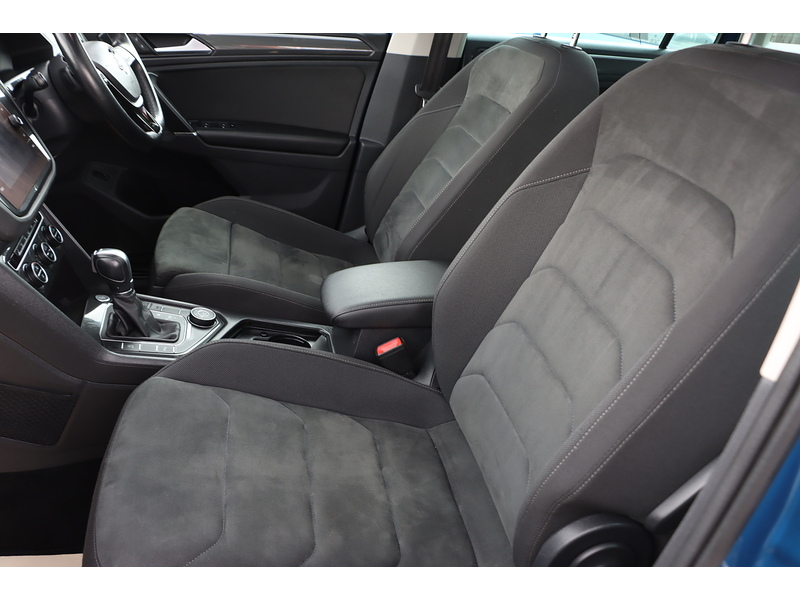 Volkswagen 2.0 TSI SEL SUV 5DR PETROL DSG 4MOTION AUTO SUNROOF HEATED SEATS SAT NAV BLUETOOTH DAB STEREO APPLE CARPLAY PARKING AIDS JUST 1 OWNER 48000 MILES SH 72-74 Mitcham Road
