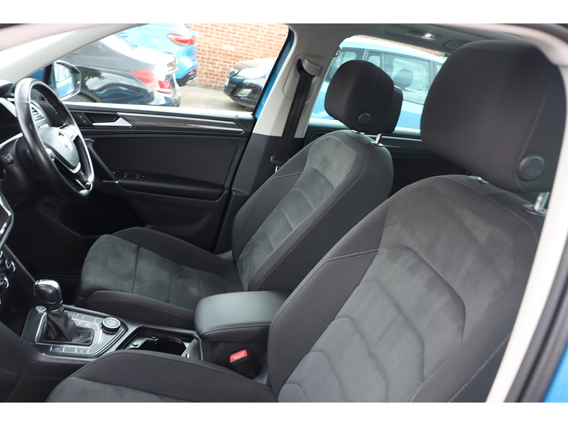 Volkswagen 2.0 TSI SEL SUV 5DR PETROL DSG 4MOTION AUTO SUNROOF HEATED SEATS SAT NAV BLUETOOTH DAB STEREO APPLE CARPLAY PARKING AIDS JUST 1 OWNER 48000 MILES SH 72-74 Mitcham Road