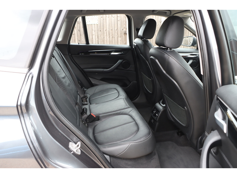 BMW 1.5 25E 10KWH XLINE SUV 5DR PETROL PLUG-IN HYBRID XDRIVE AUTO HEATED SEATS SAT NAV BLUETOOTH APPLE CARPLAY PARKING AIDS JUST 1 OWNER 65000 MILES FSH 72-74 Mitcham Road
