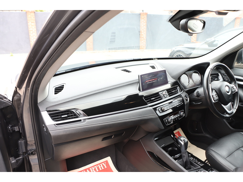 BMW 1.5 25E 10KWH XLINE SUV 5DR PETROL PLUG-IN HYBRID XDRIVE AUTO HEATED SEATS SAT NAV BLUETOOTH APPLE CARPLAY PARKING AIDS JUST 1 OWNER 65000 MILES FSH 72-74 Mitcham Road