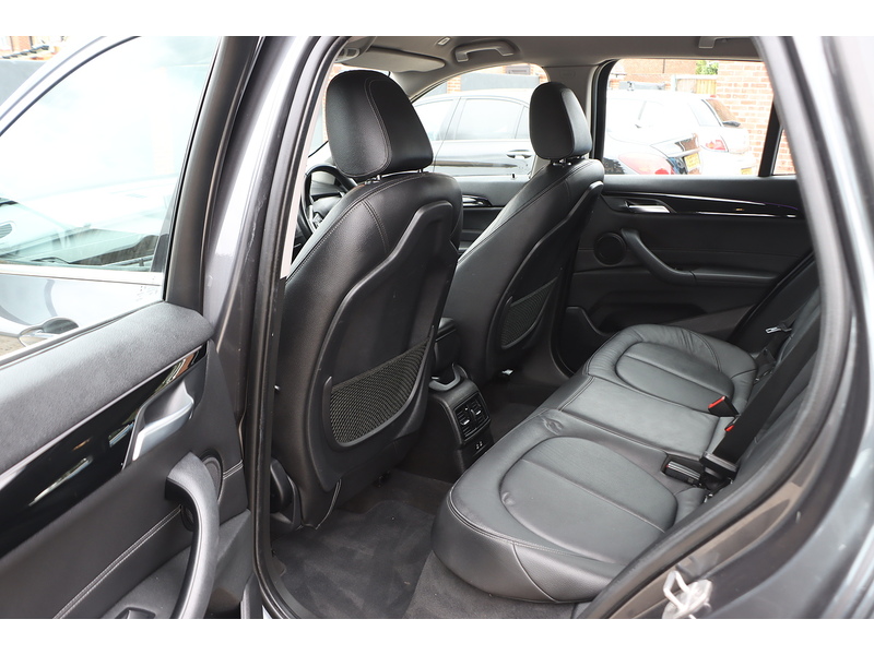BMW 1.5 25E 10KWH XLINE SUV 5DR PETROL PLUG-IN HYBRID XDRIVE AUTO HEATED SEATS SAT NAV BLUETOOTH APPLE CARPLAY PARKING AIDS JUST 1 OWNER 65000 MILES FSH 72-74 Mitcham Road