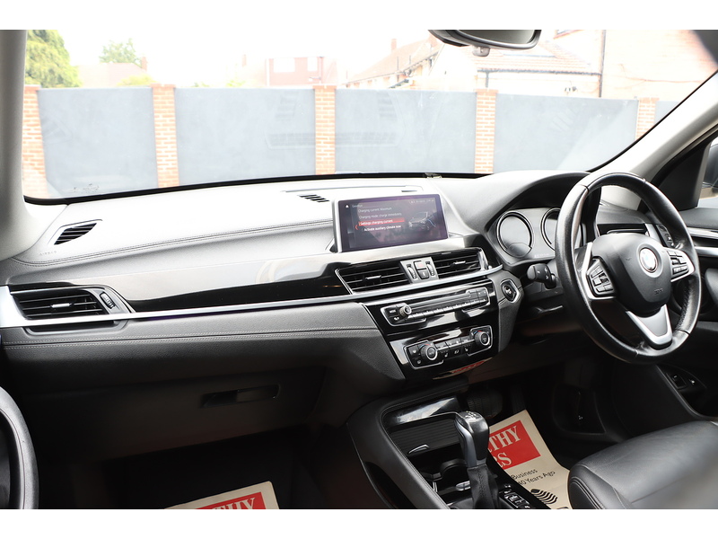BMW 1.5 25E 10KWH XLINE SUV 5DR PETROL PLUG-IN HYBRID XDRIVE AUTO HEATED SEATS SAT NAV BLUETOOTH APPLE CARPLAY PARKING AIDS JUST 1 OWNER 65000 MILES FSH 72-74 Mitcham Road