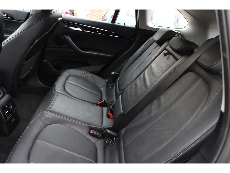BMW 1.5 25E 10KWH XLINE SUV 5DR PETROL PLUG-IN HYBRID XDRIVE AUTO HEATED SEATS SAT NAV BLUETOOTH APPLE CARPLAY PARKING AIDS JUST 1 OWNER 65000 MILES FSH 72-74 Mitcham Road